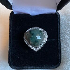 Elegant Silver and Green Aventurine Gemstone Ring